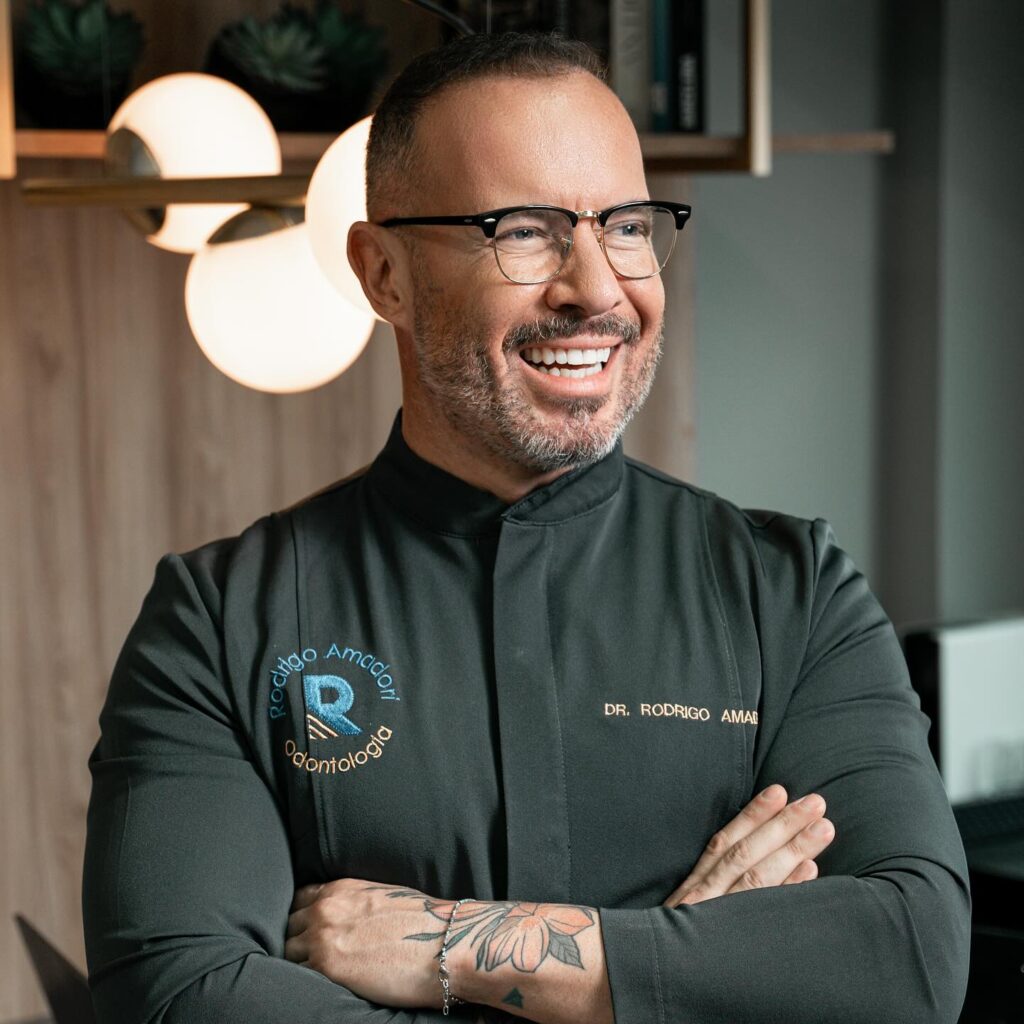 Implante Dentário na Cidade 2000 | Dentista em Fortaleza Dr. Rodrigo Amadori
